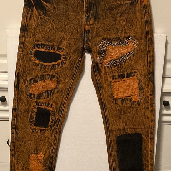Men’s distressed , ripped, holes, patched European vintage style new jeans - Picture 3 of 3